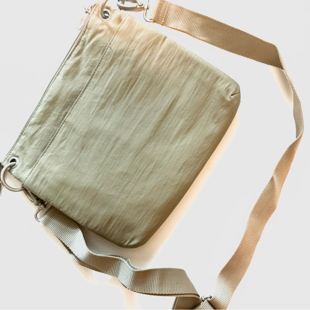 Crossbody Bag With Multiple Pockets - image 4